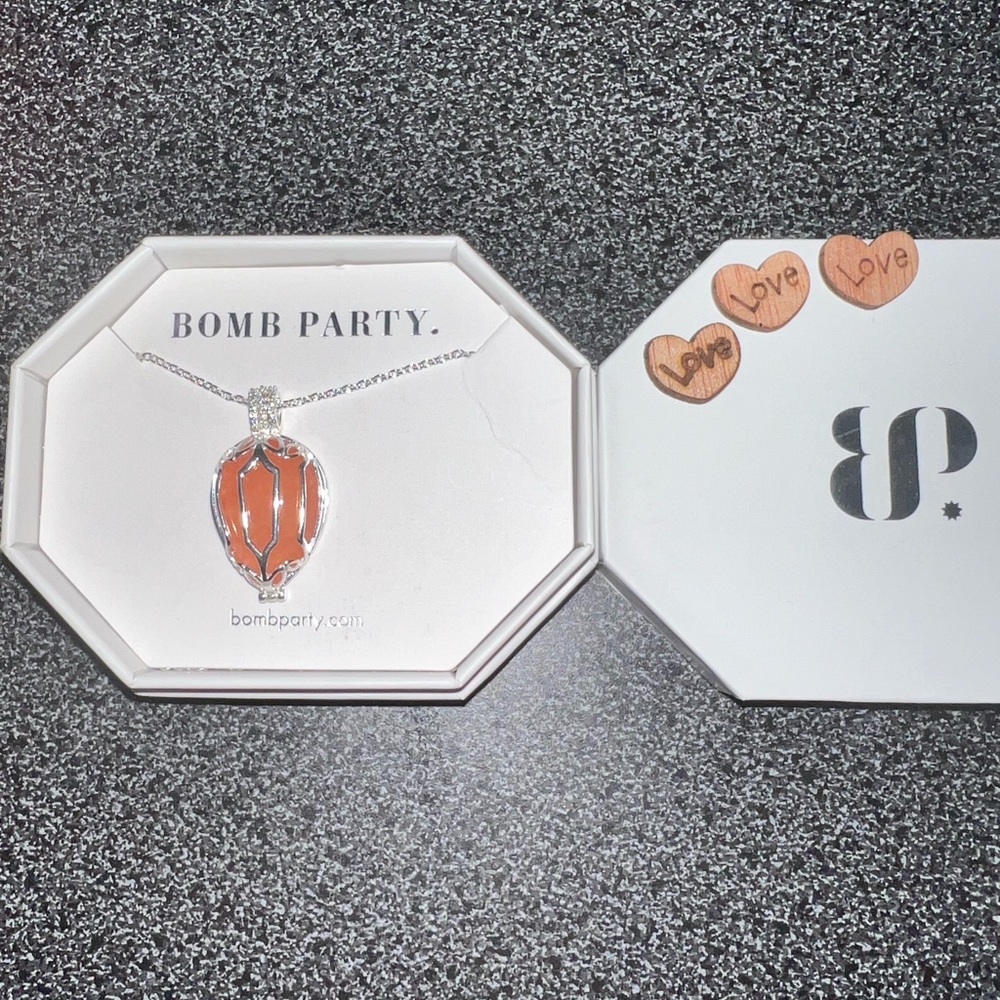 Peaceful Harmony Bomb Party Necklace Zen Gems Genuine Carnelian Quartz Silver